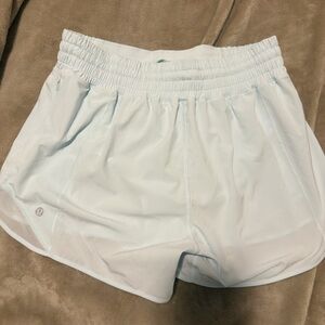 Lululemon Athletica hotty hot high rise 4” shorts size 8